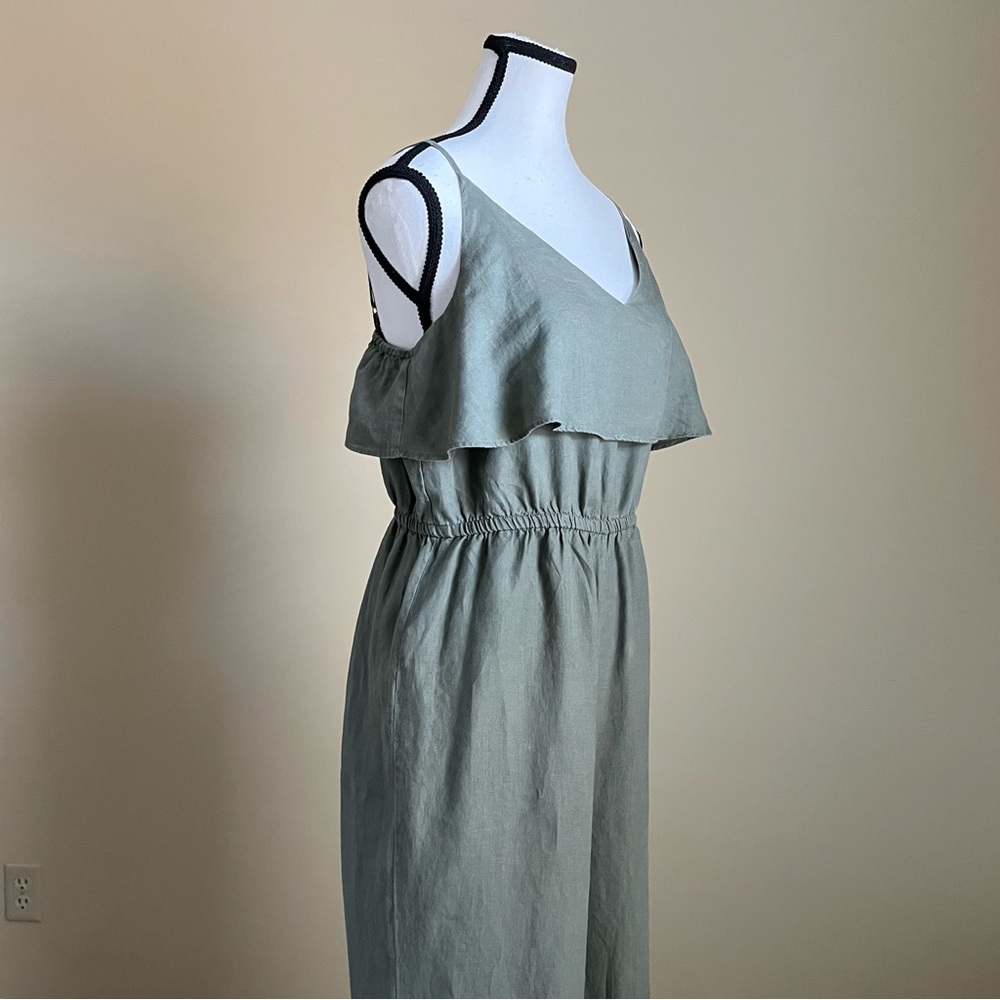 NWOT - Guess - Linen Romper Jumpsuit in Sage Green - M